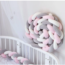 Gevlochten bedbumper 200 cm, bedhekje voor babybed, hoofdbeschermer en tochtstopper, roze wit grijs
