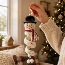 (B) Christmas Tree Crochet Craft Kit, Crochet Snowman Spirals DIY Ornament Set, Beginner DIY Xmas Hanging Ornament, Ideal Decor for Window