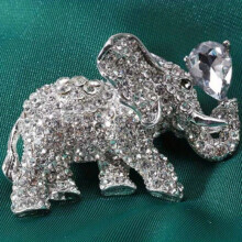 (Style 30)Artistic European Animal Brooch With Alloy Finish For Fashion Gift Use Accessory