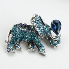 (Style 26)Artistic European Animal Brooch With Alloy Finish For Fashion Gift Use Accessory