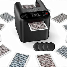 Automatisk kortgivare 3 kortlekar 4 fjärrkontroller 1–12 spelare 360/180 rotation Stöder flera kortstorlekar