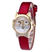 (Red) Montre-bracelet analogique à quartz avec cadran rond et motif chat adorable, en similicuir et strass.