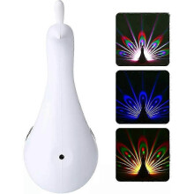 (white) Lampe de bureau à projection de paon avec télécommande et chargement USB pour soirées à la maison