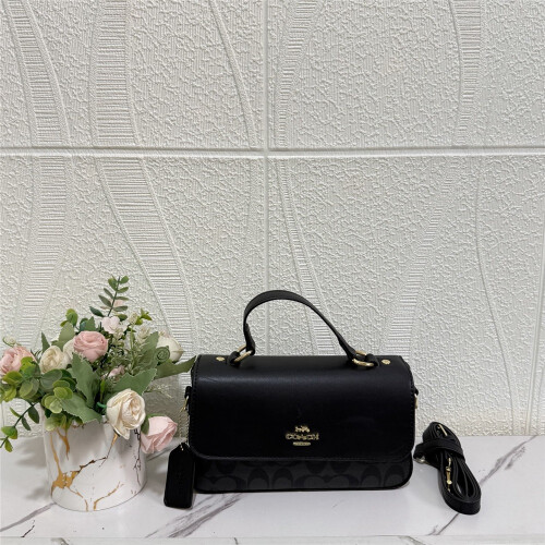 (Black) Simple color block printed horizontal small square bag