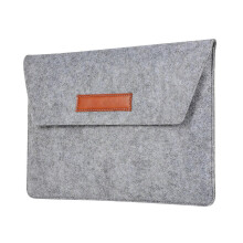 Funda protectora de fieltro para portátil de 15 pulgadas, color gris.