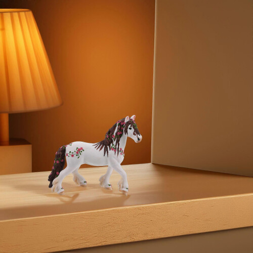 Figura de caballo de plástico simulada para decoración. 2