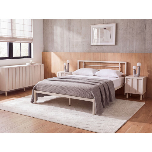 Beliani Bed Metal CUSSET 140 x 200 cm (EU Double) Light Beige 1