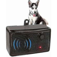 Ultrasoon apparaat om blaffende honden te weren, geschikt voor binnen- en buitengebruik.