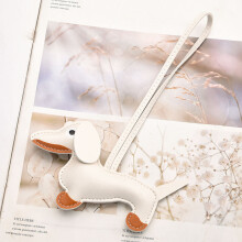 (White)Dachshund Dogshaped Key Holder Pu Leather Keychain For Keys And Bag Decor