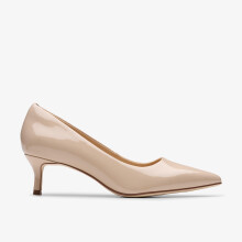 (Standard, 5.5 (Adults')) Zarey Court Sand Patent