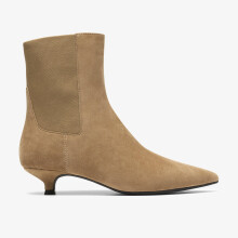 (Standard, 4 (Adults')) Pisa Top Tan Suede