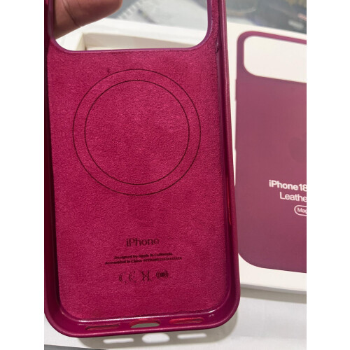 Apple Apple iPhone 18 Pro Max Leather Case with MagSafe 2