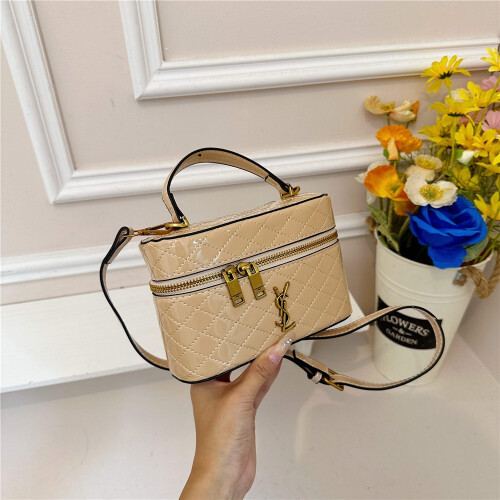 (Khaki) Glossy diamond pattern mini box bag
