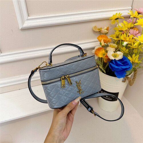 (Blue) Glossy diamond pattern mini box bag