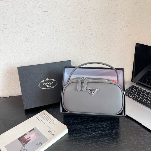 (Gray) Sweet and cool style topstitched small square box bag
