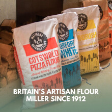 Matthews Cotswold Premium Pizza Flour - 16kg Bag