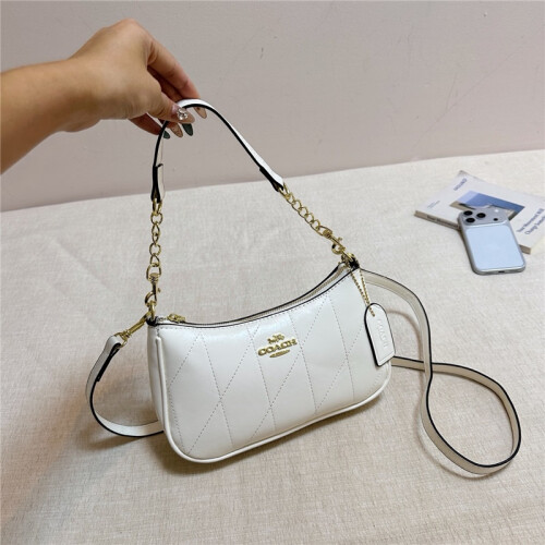 (White) Sweet cool quilted baguette bag