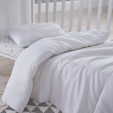 Silentnight Safe Nights Toddler Duvet and Pillow Set – Toddler Bed Set with 4.5 Tog Duvet and One Pillow - Anti-Allergy and Machine Washable
