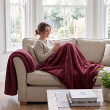 (2 Pack King, Burgundy/Red) Faux Fur Fleece Blanket Throw 2 Pack – Soft Fluffy Sofa Cover & Cosy Warm Wrap