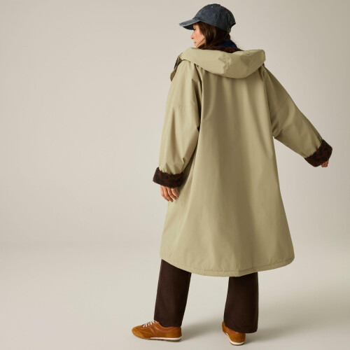 Regatta Regatta Adult Waterproof Changing Robe 1