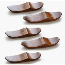 stuks houten eetstokjes, eenvoudige eetstokjes, lepel, vork en eetstokjes, decoratieaccessoires voor de keukentafel.