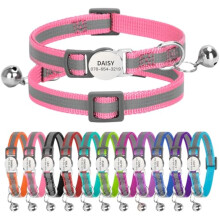 Personalizovaný reflexný obojok pre mačky s menovkou, rýchloupínací obojok so zvončekom a bezpečnostnou sponou, nylon (19-30cm, Ružový pruh)