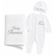 Lobeko Personalised Baby Gift Set for Newborn Baby, Embroidered Waffle Blanket, Cotton Sleepsuit & Hat 0–3 Months – Custom Baby Name for Boys, Gir