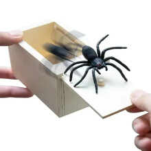 Halloween Wooden Spider Prank Box, Creepy Surprise Scare Toy, Funny Trick Joke Gag Gift for Friends, Party and Haunted House