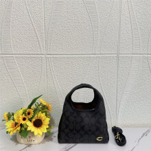 (Black flower) Presbyopic print solid color, lightweight daily handbag