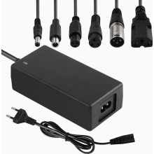 Carregador para scooter elétrica 42V 2A, cabo de carregamento CA com 6 conectores e indicador LED para hoverboards de 36V.