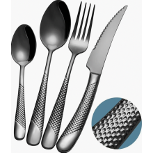 Conjunto de talheres pretos de 24 peças para 6 pessoas, em aço inoxidável 18/10 martelado, próprio para lava-louças, design moderno.