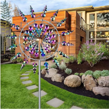Decorazione da giardino a forma di mulino a vento in metallo 3D, girandola cinetica con paletto per giardino e spazi esterni.
