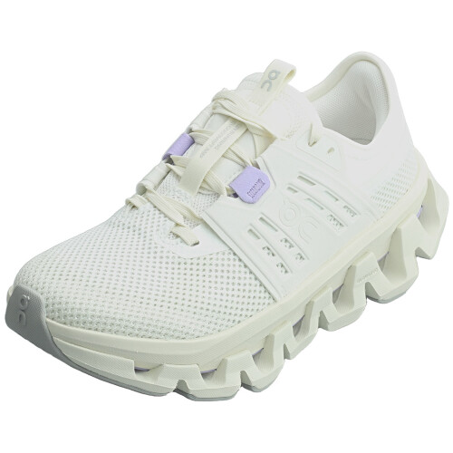 (40.5) On Running CLOUDSWIFT AMP Damen Running Trainer in Elfenbein