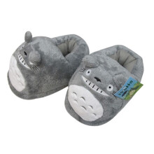 Pantuflas de algodón cálidas y afelpadas con diseño de dibujos animados de Totoro.