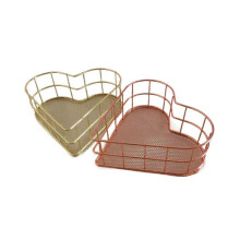 2 stuks metalen dienbladen, fruitschalen, sieradenopbergbakjes, gaasmand, hartvormige draadmand, archiefmand