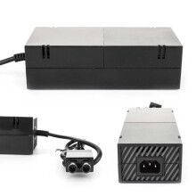 Voedingseenheid (Brick Power Supply) voor Xbox One-console, inclusief Britse stekker en oplaadkabel.