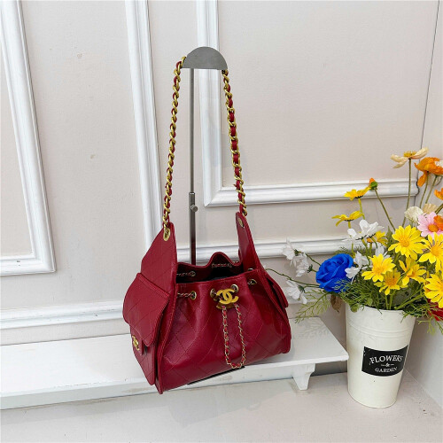(Red) Women's rhombus drawstring bucket bag, vintage leather chain shoulder strap