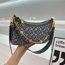 (Gray black) Embroidered printed meniscus armpit bag