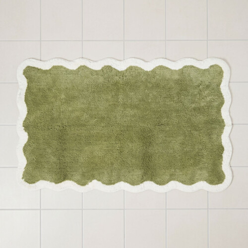 Homescapes Luxury Scalloped Bath Mat - 50 x 80 cm