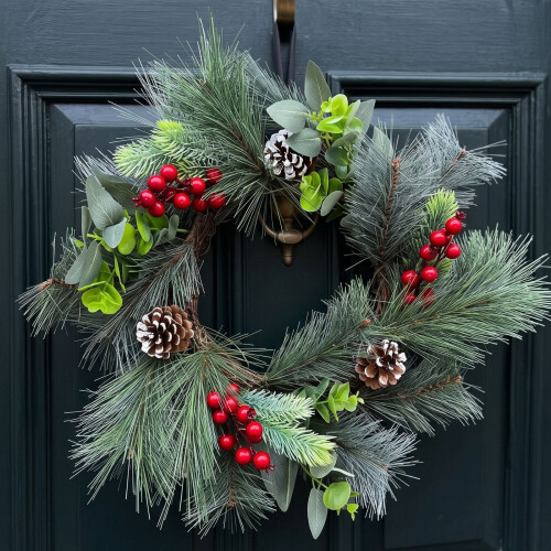 Homescapes Artificial Frosted Pinecone Wreath, Winter Snow 1