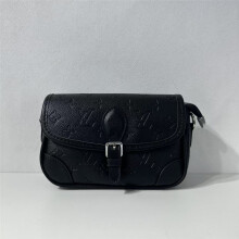 (Black) Fresh Macaron Color Presbyopic Saddle Bag Retro Flip Design