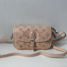 (Pink) Fresh Macaron Color Presbyopic Saddle Bag Retro Flip Design