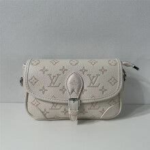 (White) Fresh Macaron Color Presbyopic Saddle Bag Retro Flip Design