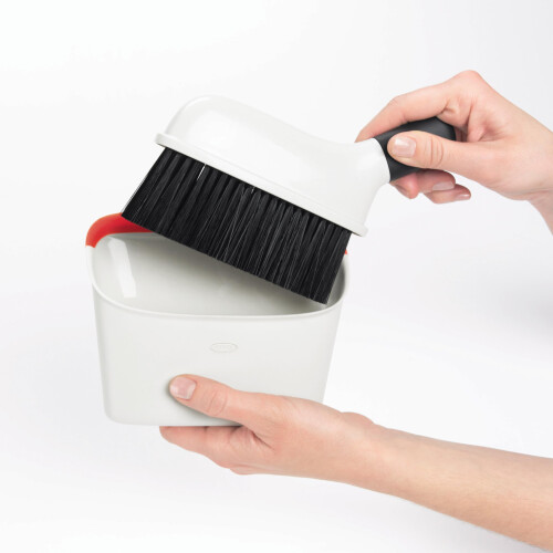 OXO Good Grips Compact Dustpan & Brush Set 2