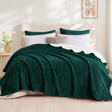 Aisbo Bed Throw Super King Blanket - Fluffy Sherpa Fleece Sofa Throw, Green