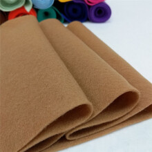 Filzstoff, weicher Vliesstoff, 20x90cm, 1,4mm Dicke, Hellbraun, für Bastelarbeiten und DIY