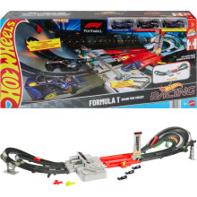 Hot Wheels Formula 1 Grand Prix Circuit & 3 Cars (Teams May Vary)