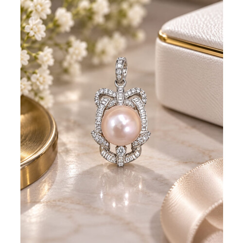 925 Silver Pearl Pendant with Crystal Detail