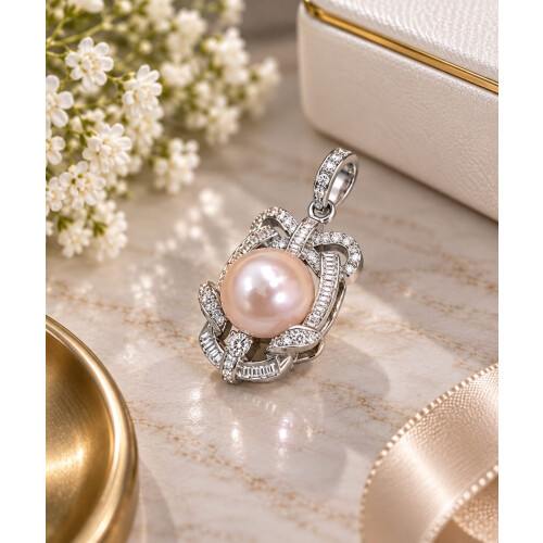 925 Silver Pearl Pendant with Crystal Detail 2