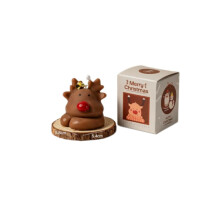 Weihnachtskerze mit Hirschmotiv – Kreatives Design, handgefertigt aus Aromawachs